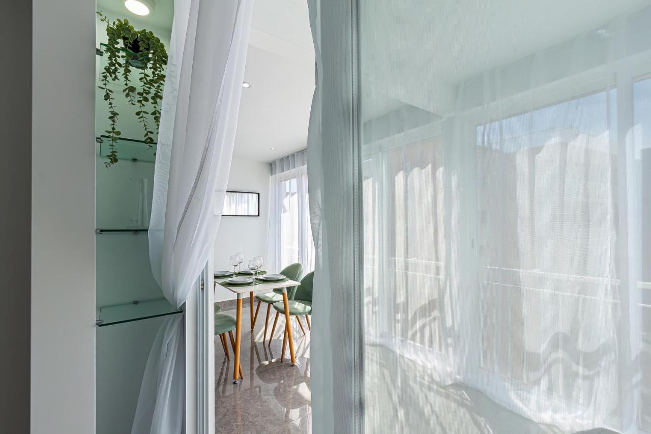 Virginia Levante Beach Apartments ベニドルム エクステリア 写真